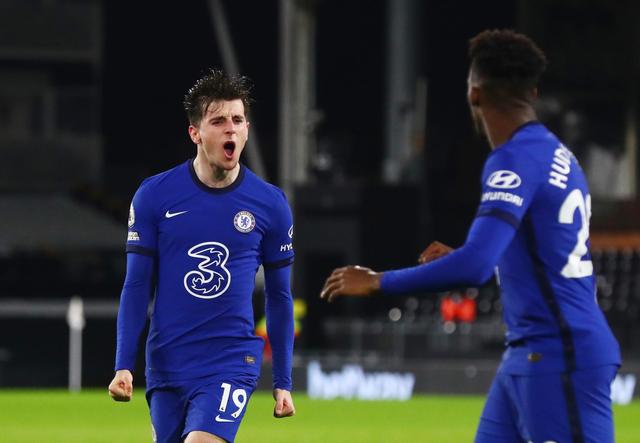 巴萨4-2莱斯特城 梅西遭激光笔照射