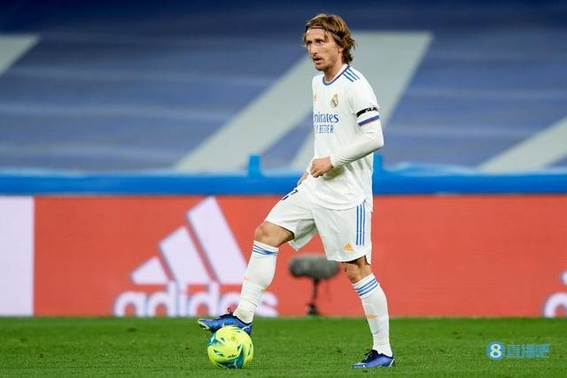 巴萨今夏卖卡萨多免签托马斯引热议