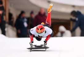 米格尔·卡布瑞拉在 2021 年击出生涯第 500 支本垒打，老虎球迷全体起立致敬